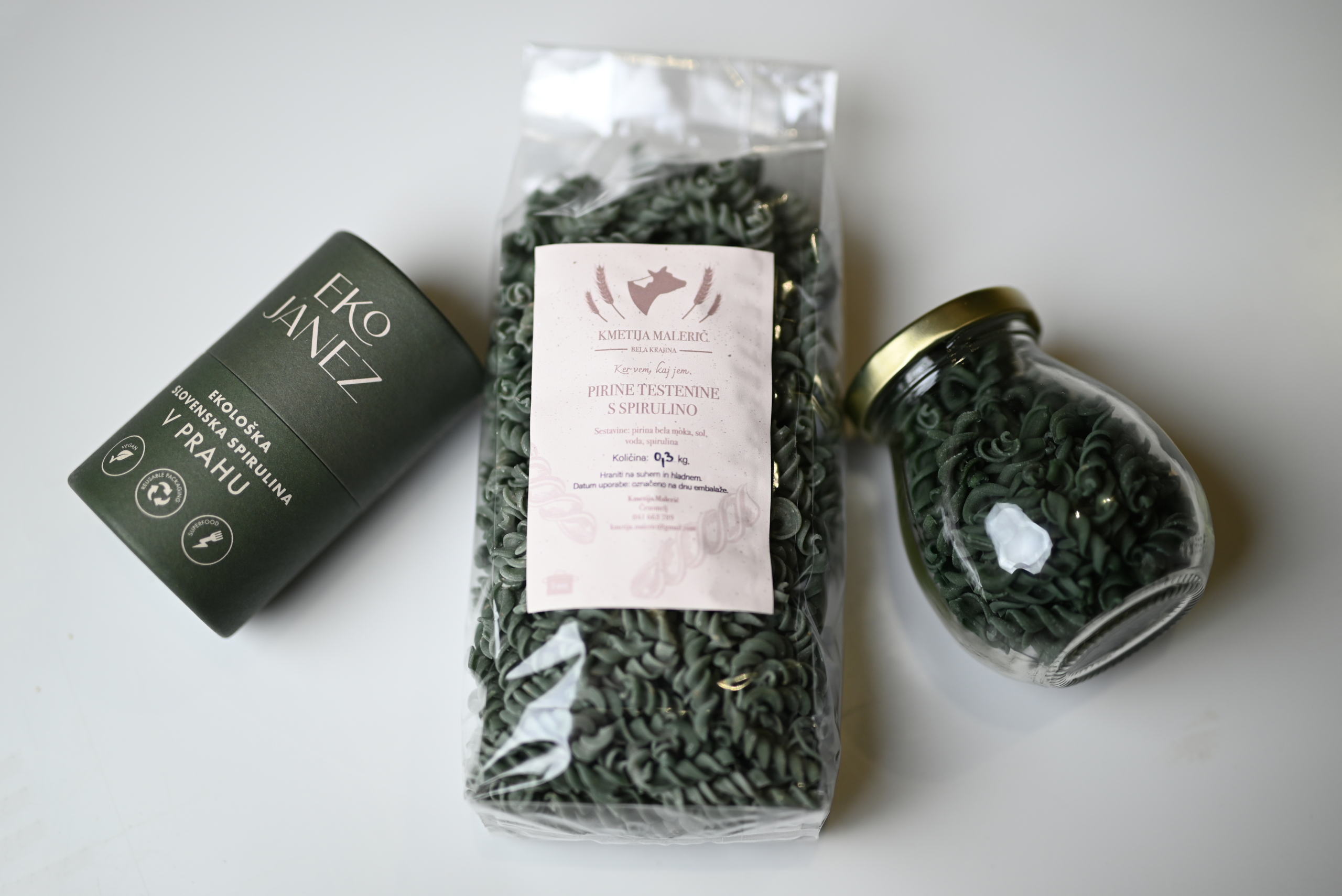 Pirine testenine s spirulino