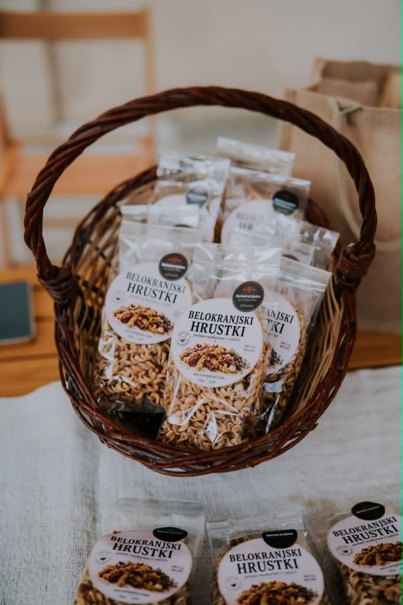 BELOKRANJSKI HRUSTKI- pečeni makaroni s slanino - slika 2